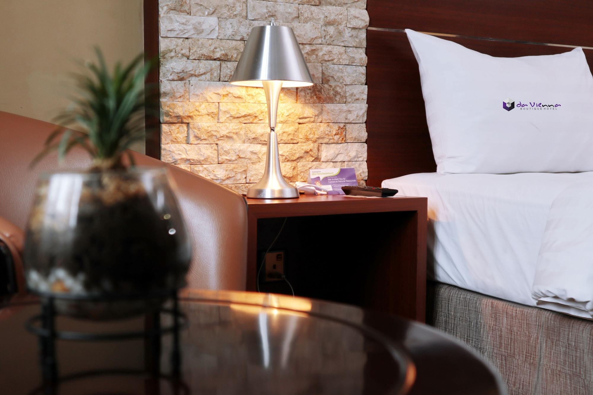 Da Vienna Boutique Hotel Batam Buitenkant foto