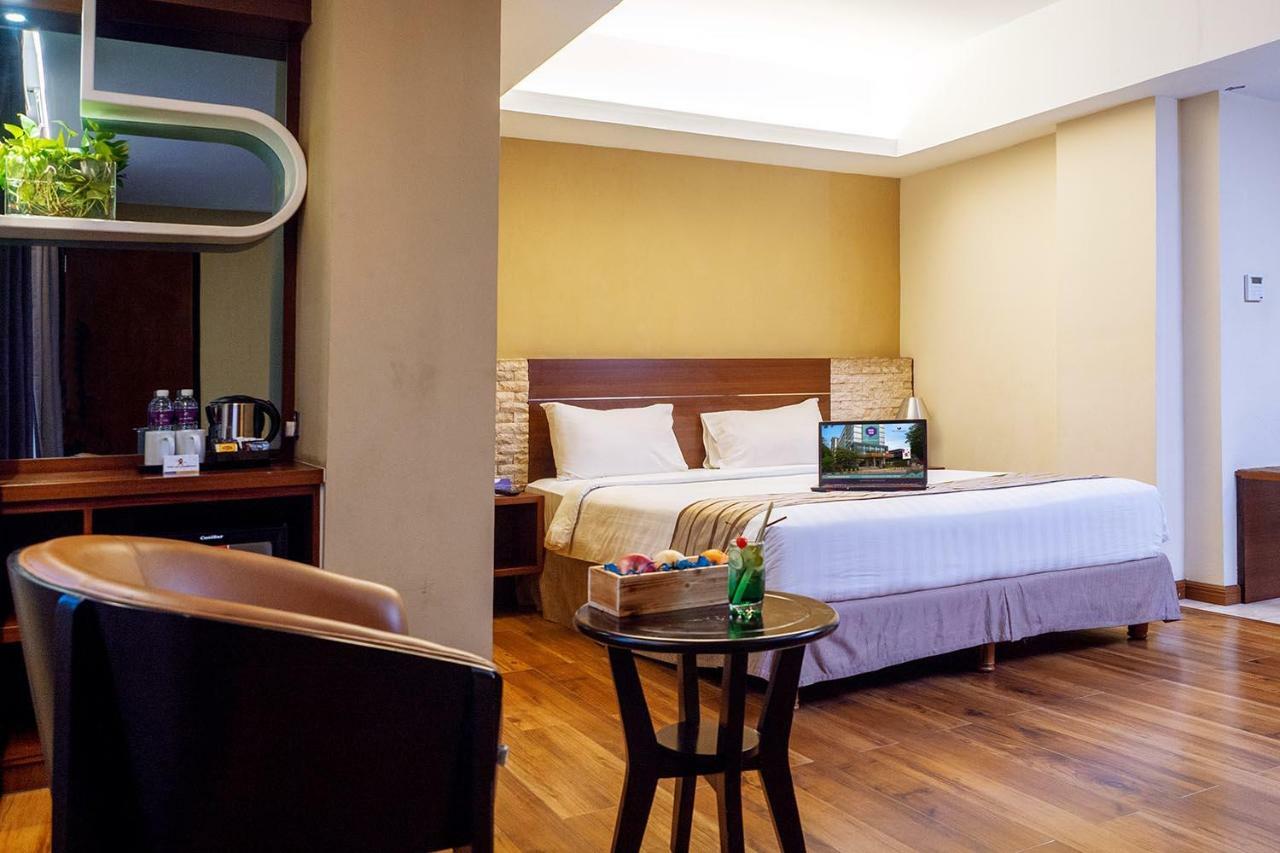 Da Vienna Boutique Hotel Batam Buitenkant foto
